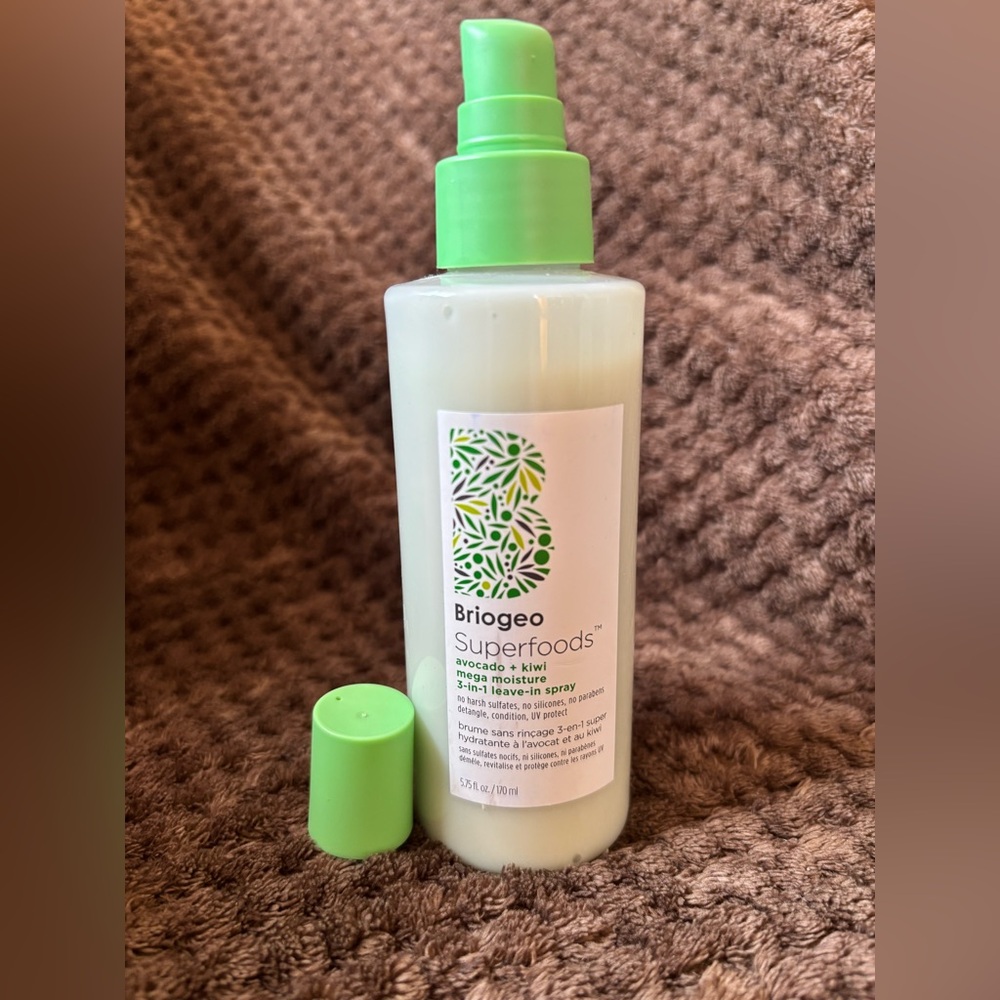 🥑BRIOGEO SUPERFOODS AVOCADO & KIWI MEGA MOISTURE 3-in-1 LEAVE IN SPRAY🥑